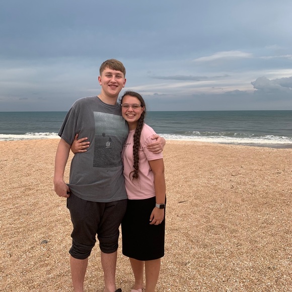 Meet your Posher, Zoe - Picture 12 of 17